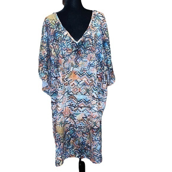 City Chic Dresses & Skirts - City Chic Sleek In Style Shift Dress / Tunic